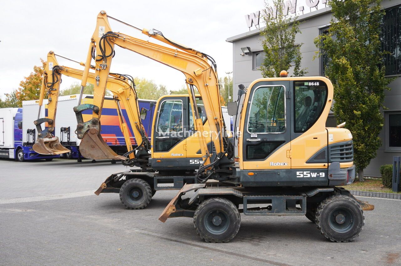 Hyundai 30 D-7E