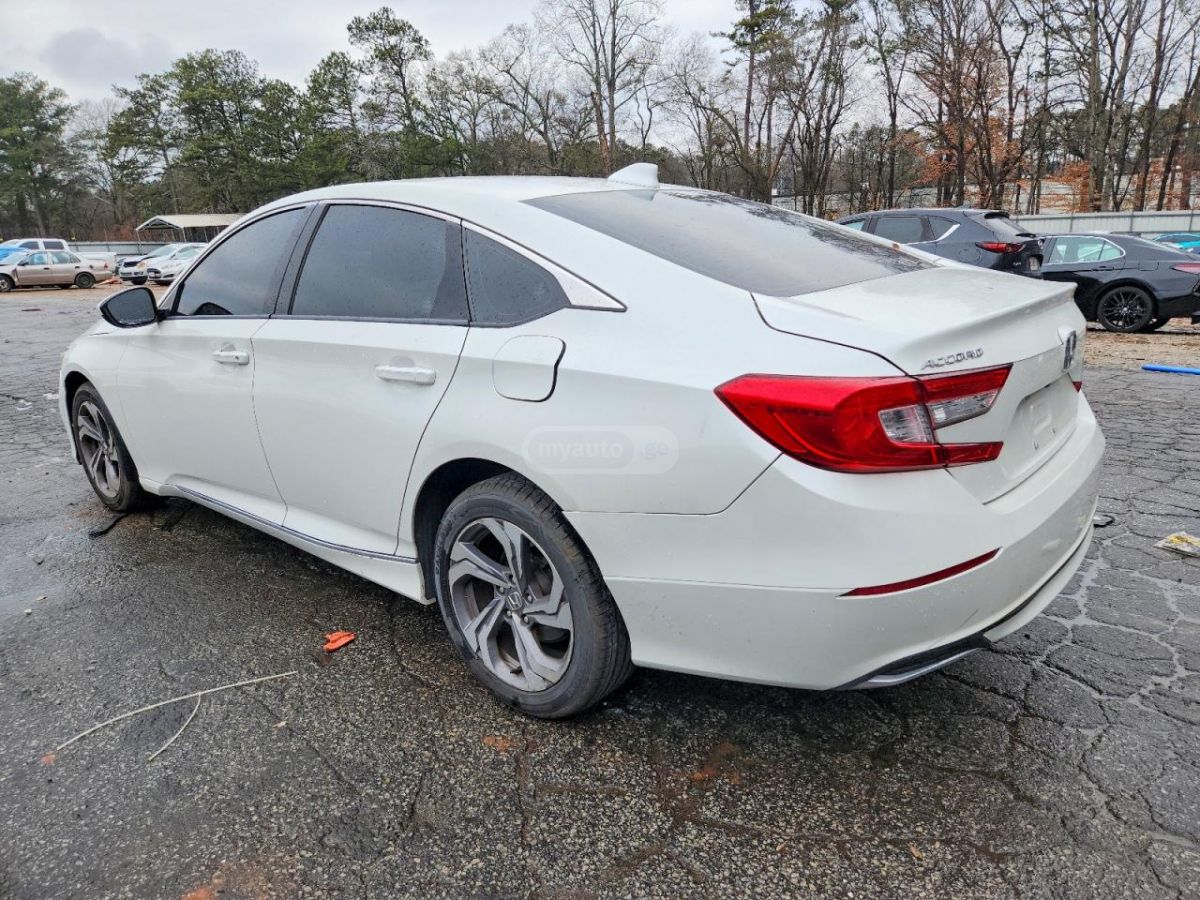 Honda Accord 2018 — photo 2