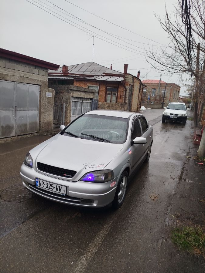 Opel Astra 2002 — photo 2