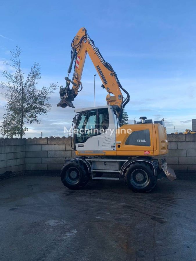 Liebherr 4829