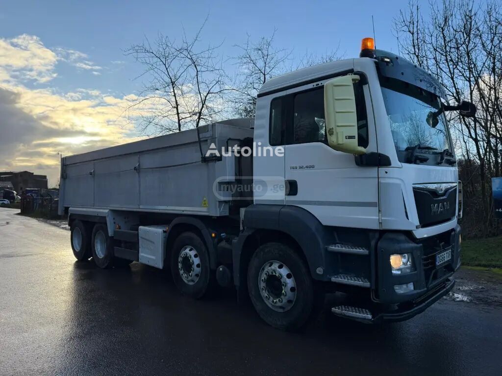 Isuzu TGS