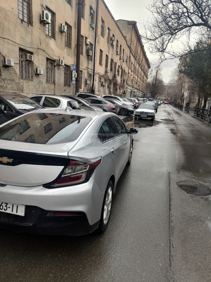 Chevrolet Volt 2017 — photo 2