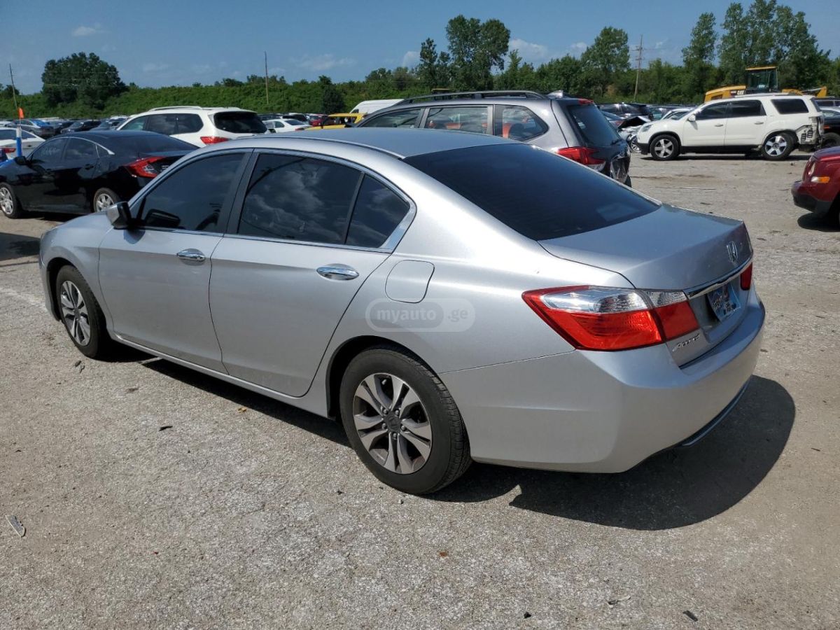 Honda Accord 2013 — photo 2