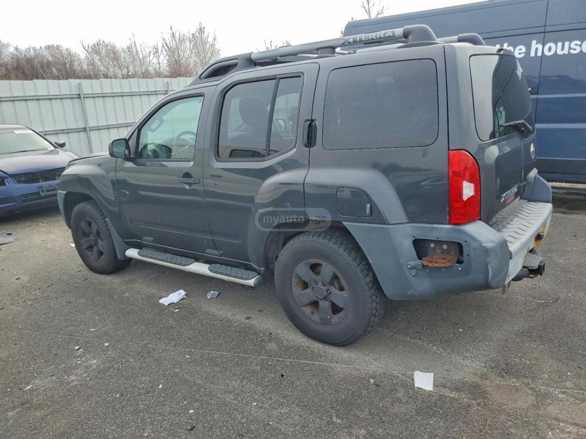 Nissan Xterra 2013 — photo 2