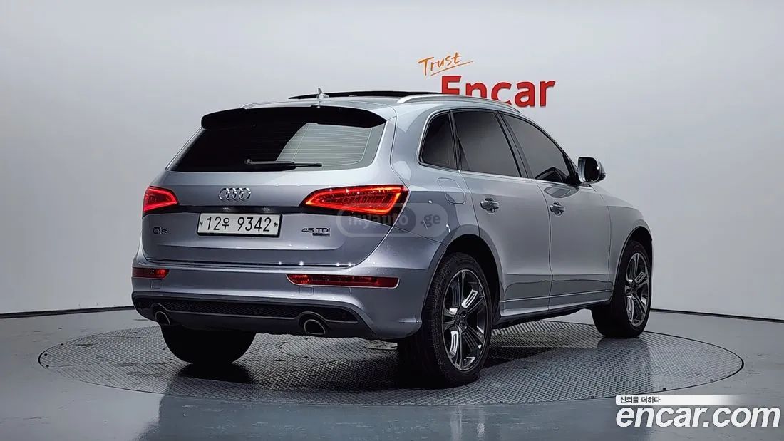 Audi Q5 2015 — photo 2