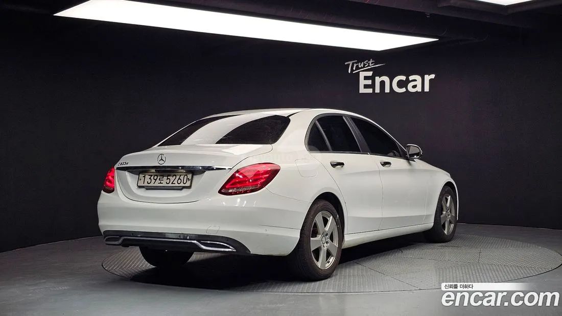 Mercedes-Benz C 63 AMG 2016 — photo 2