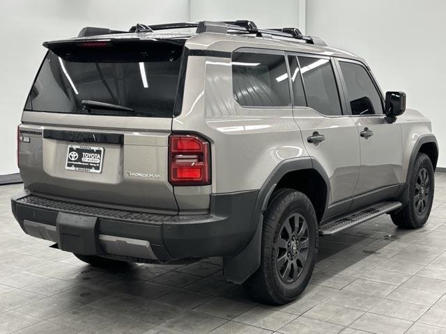 Toyota Land Cruiser 2024 — photo 2