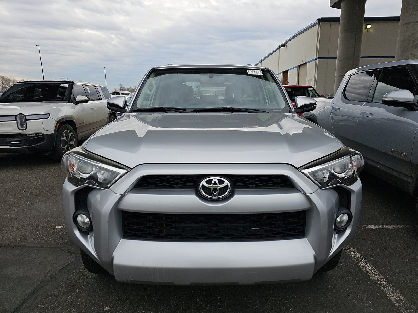 Toyota 4Runner 2017 — photo 2