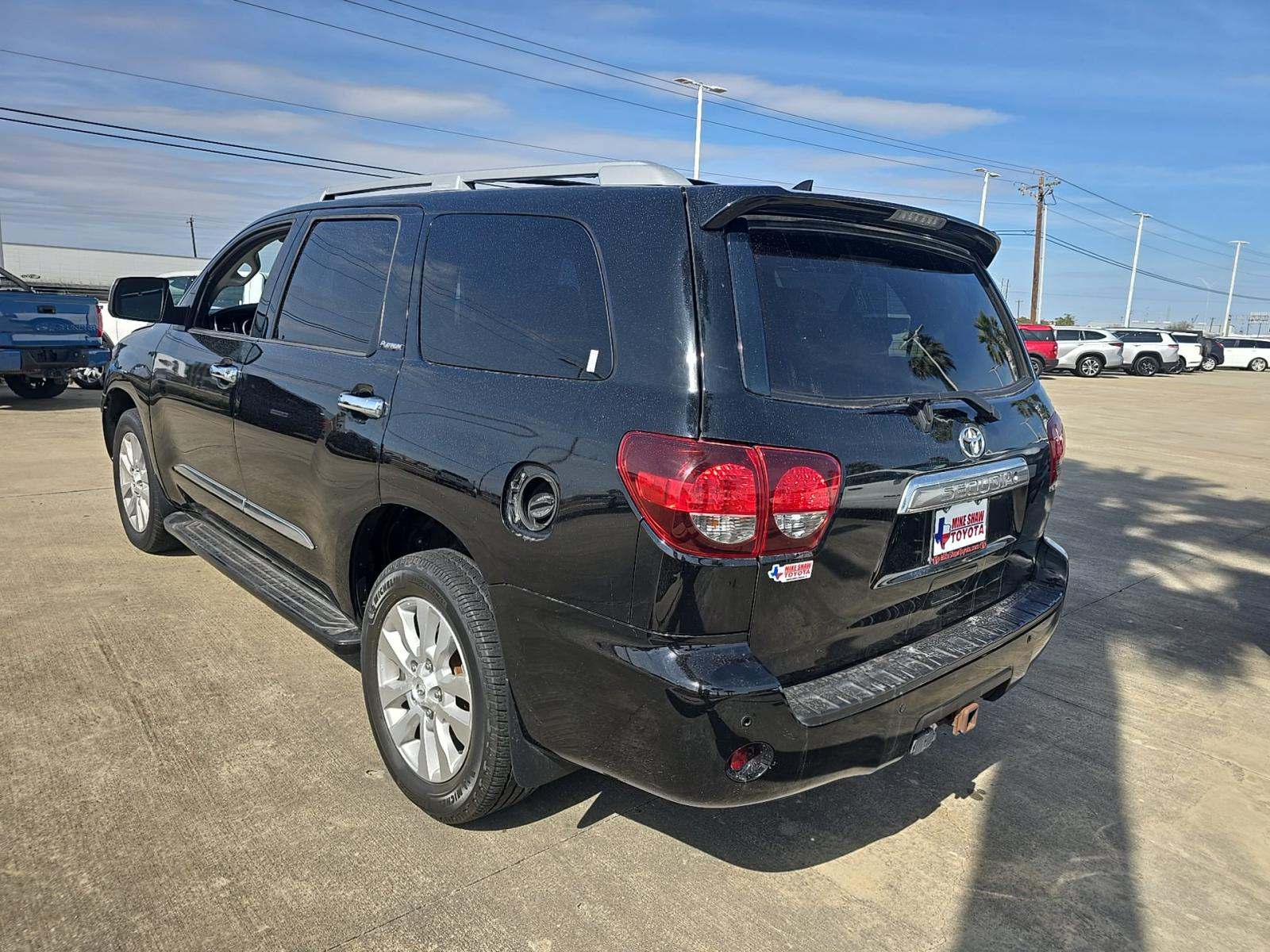 Toyota Sequoia 2018 — photo 2