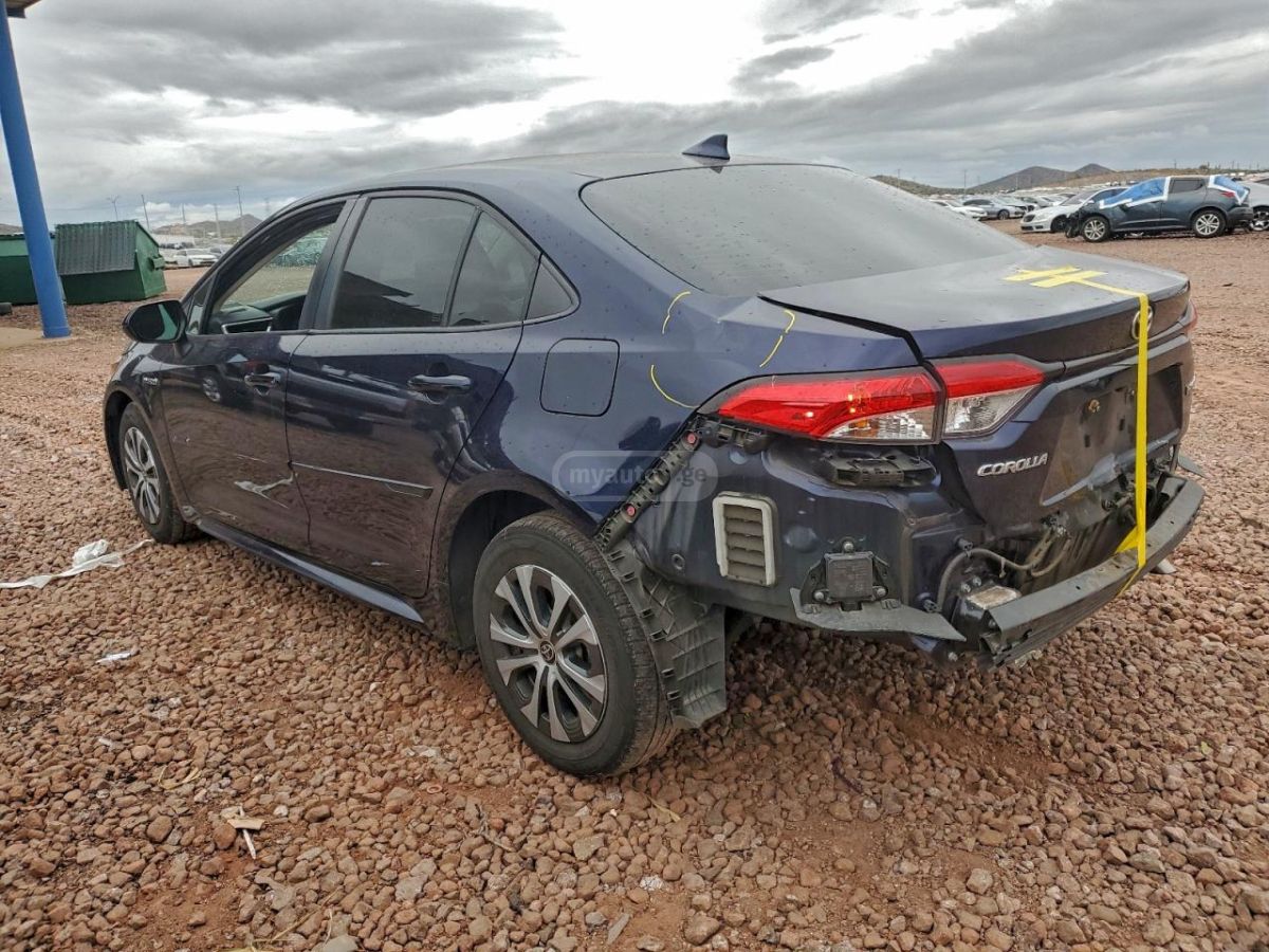 Toyota Corolla 2021 — photo 2