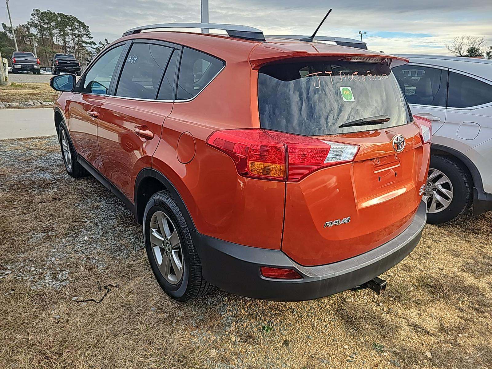Toyota RAV4 2015 — photo 2