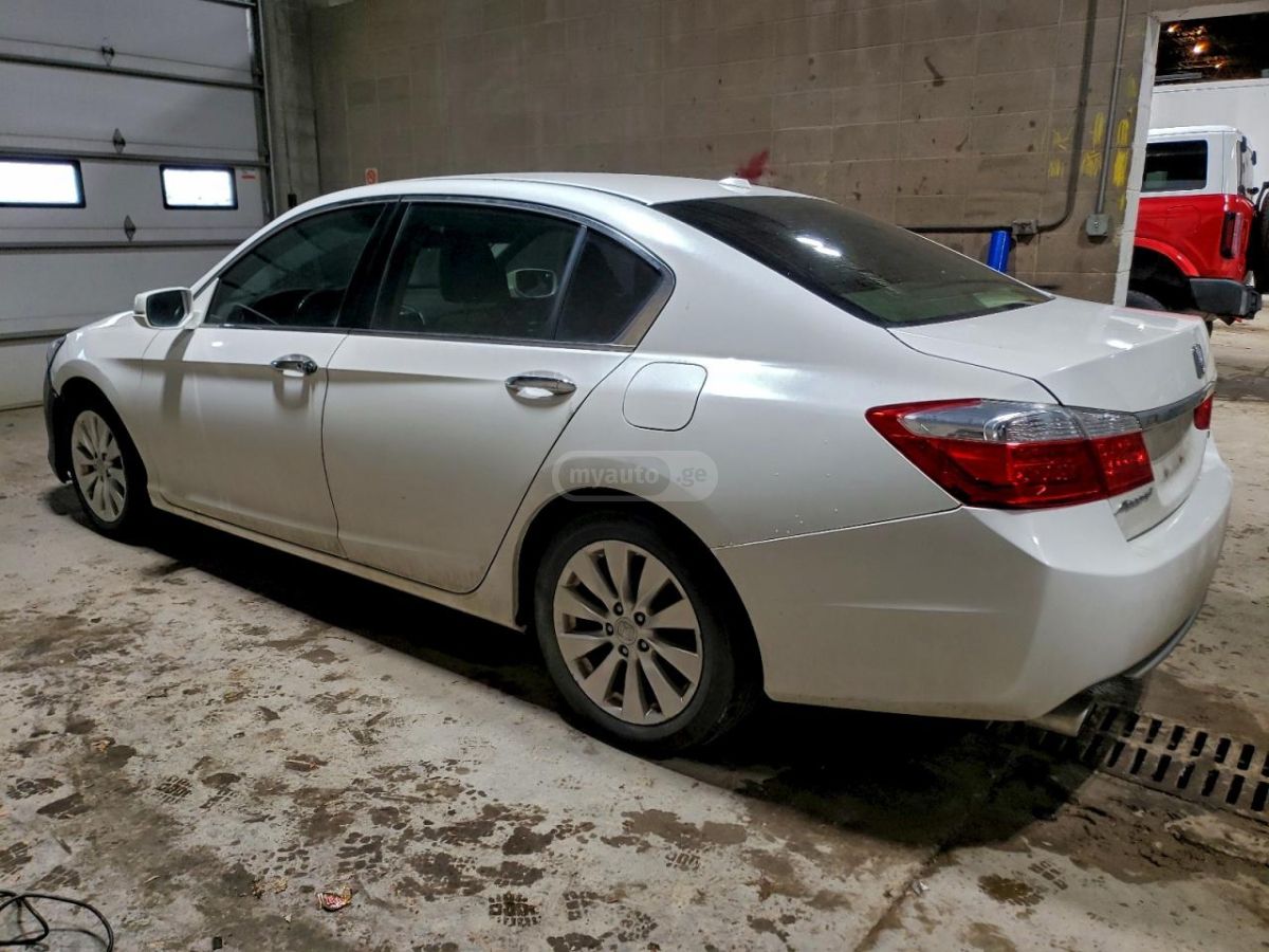 Honda Accord 2013 — photo 2