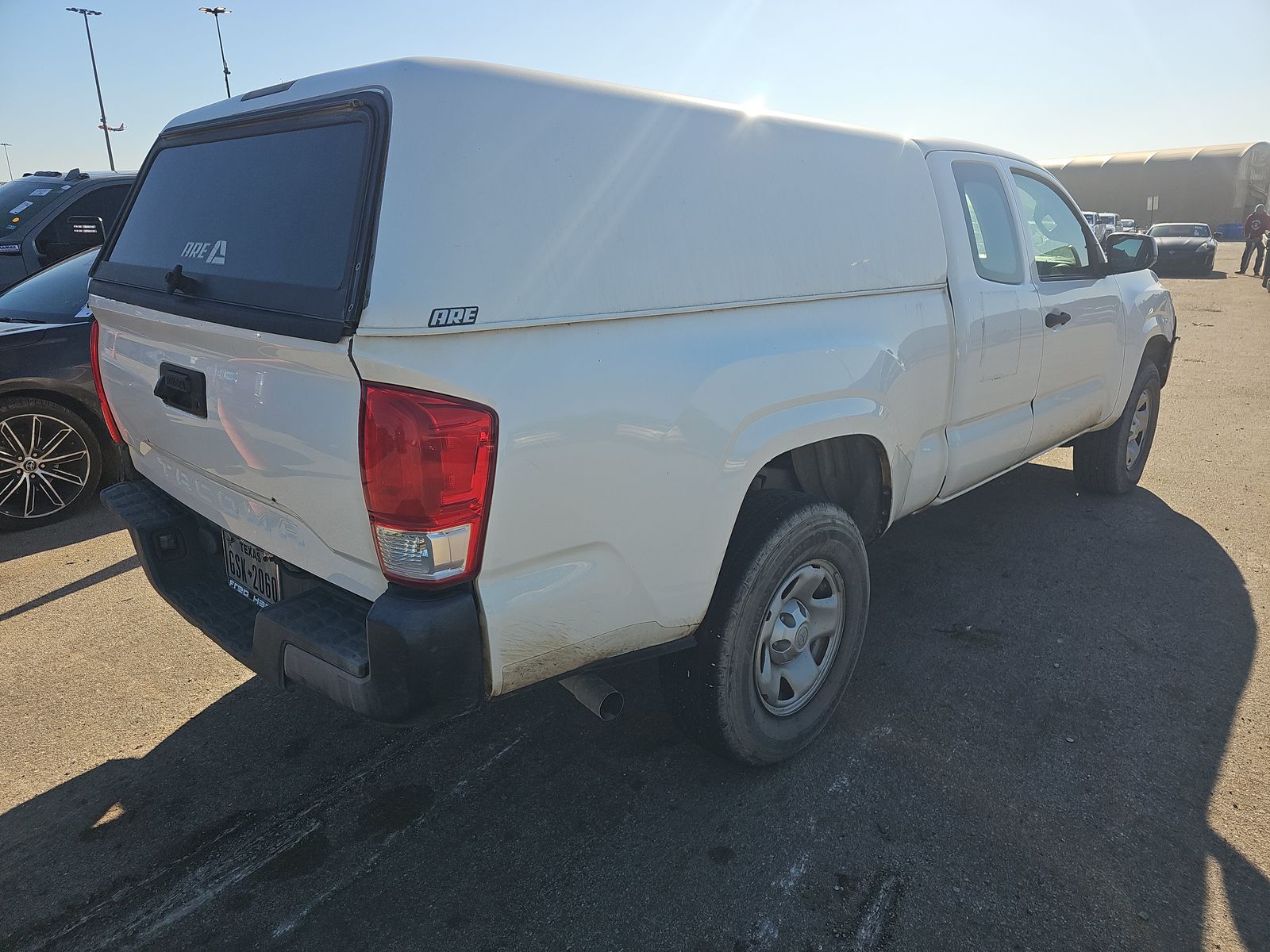 Toyota Tacoma 2016 — photo 2