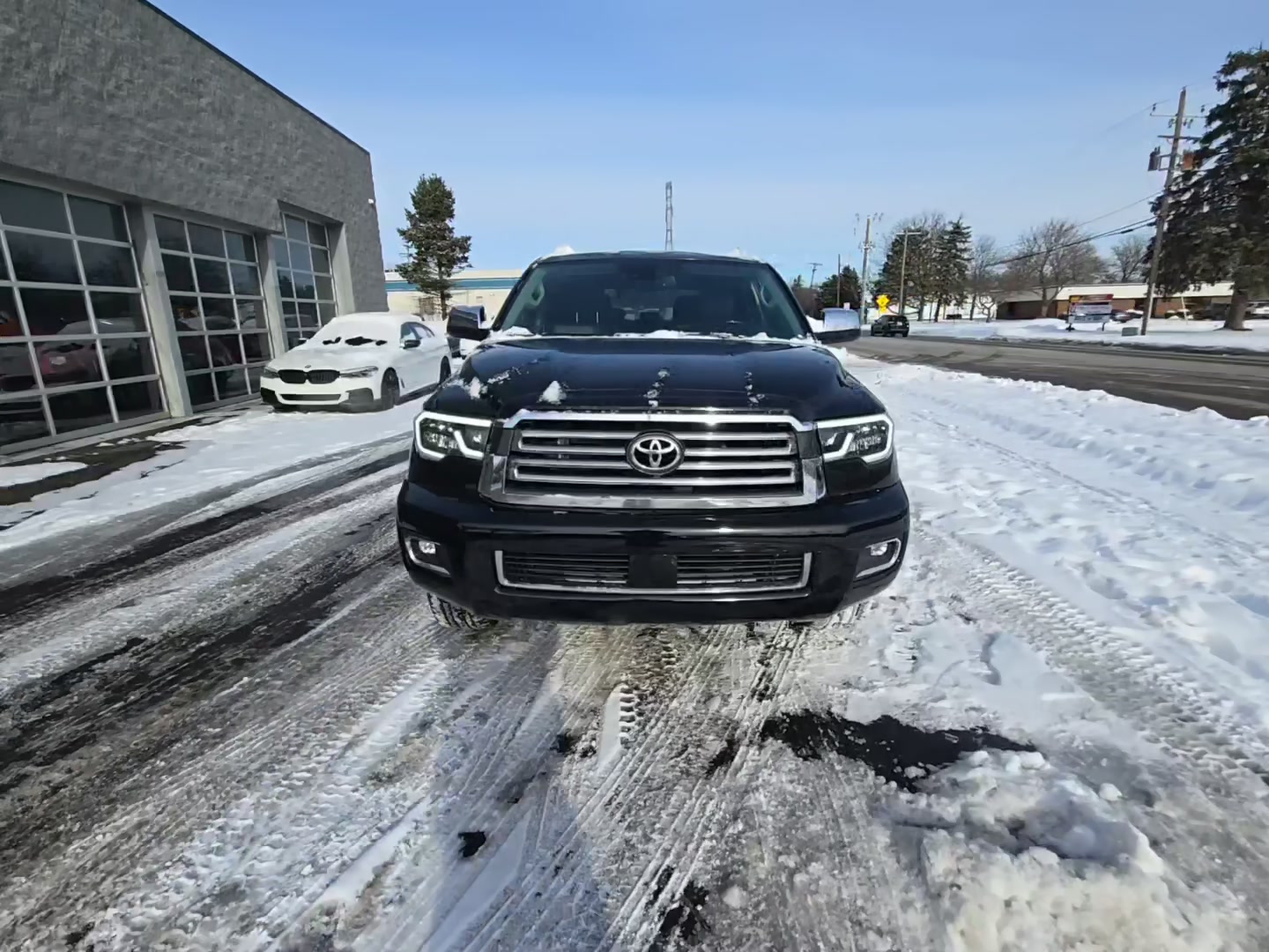 Toyota Sequoia 2020 — photo 2