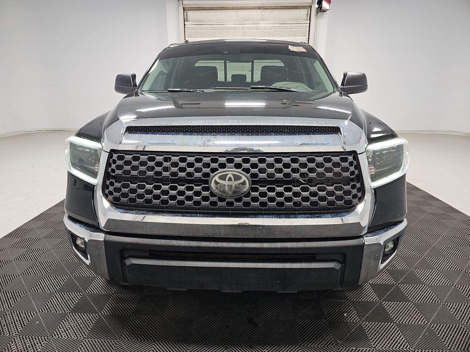 Toyota Tundra 2019 — photo 2