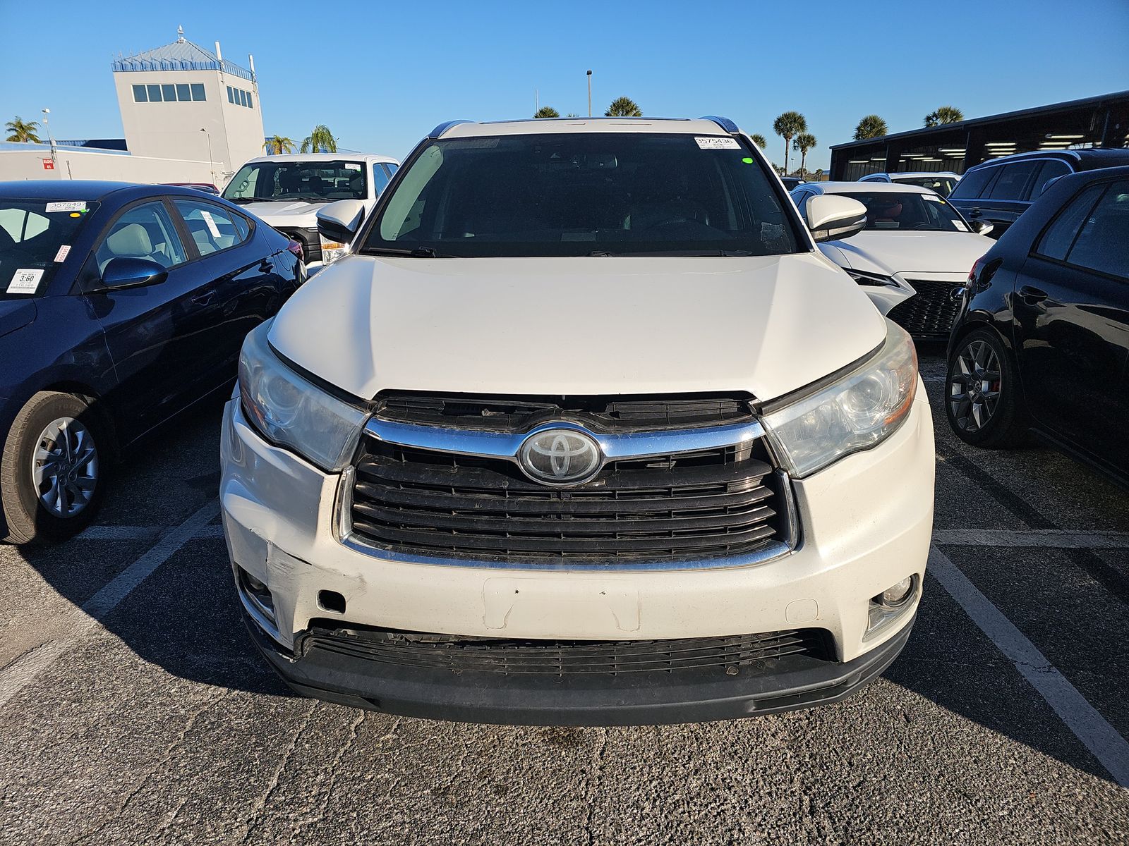 Toyota Highlander 2016 — photo 2