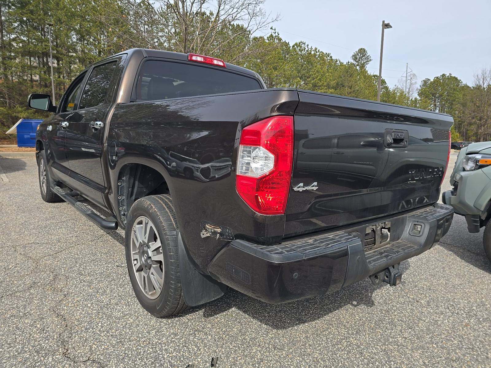 Toyota Tundra 2018 — photo 2