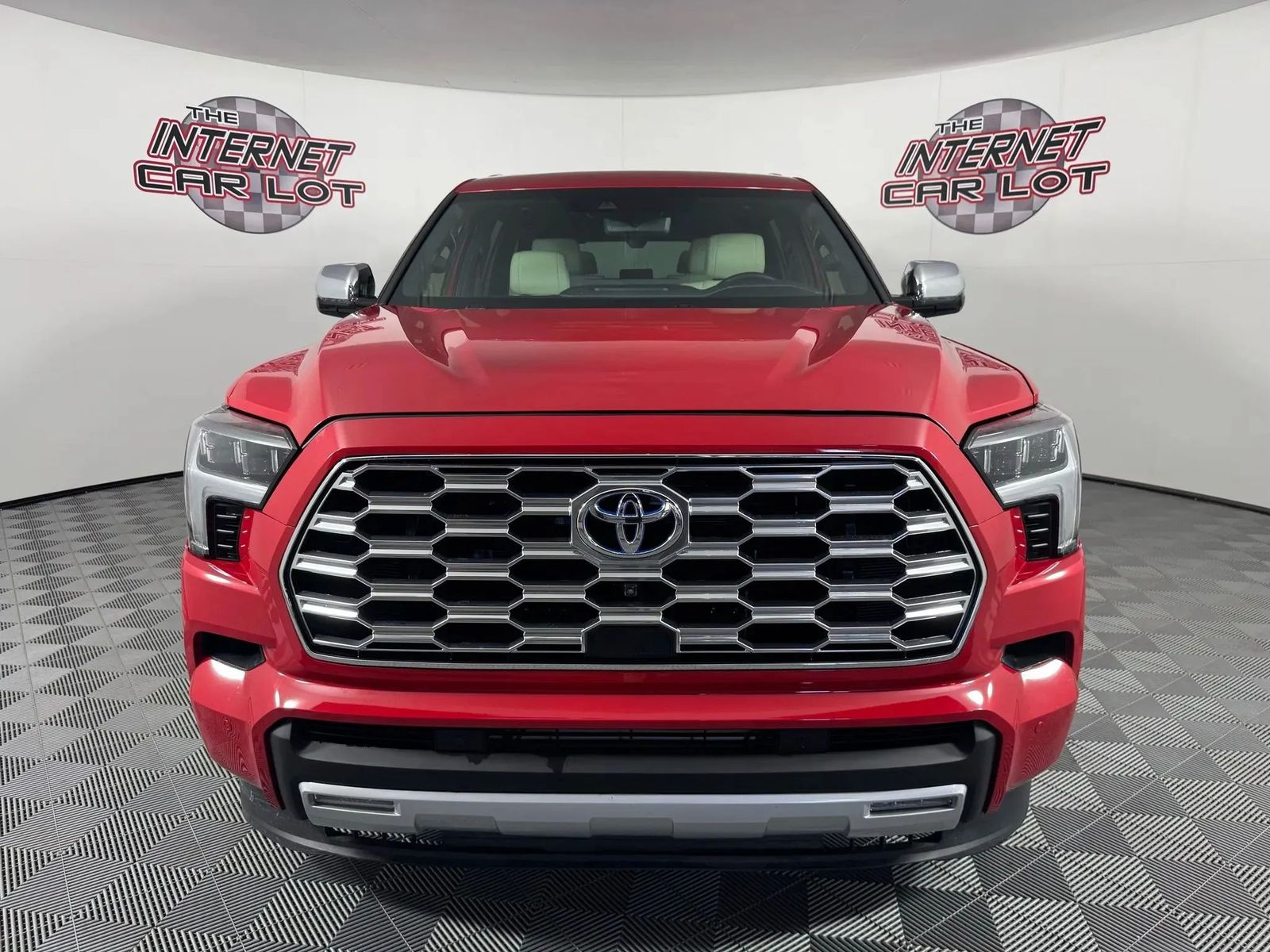 Toyota Sequoia 2023 — photo 2