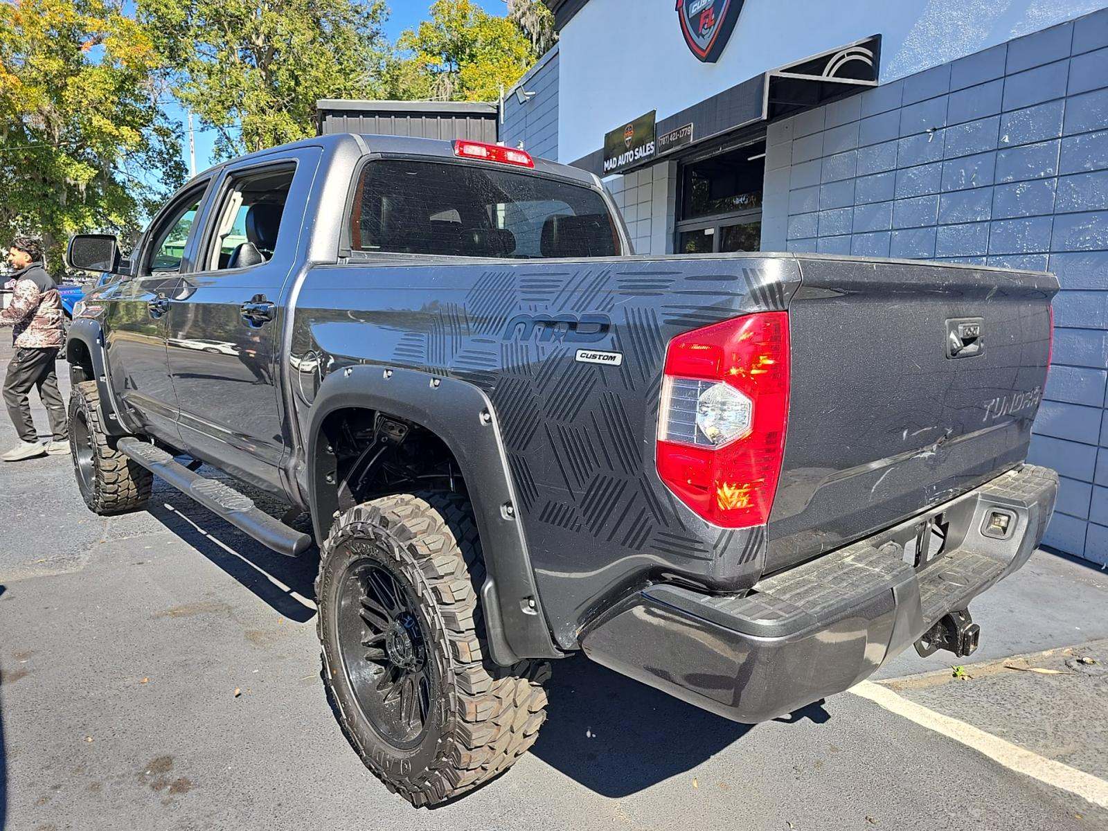 Toyota Tundra 2015 — photo 2