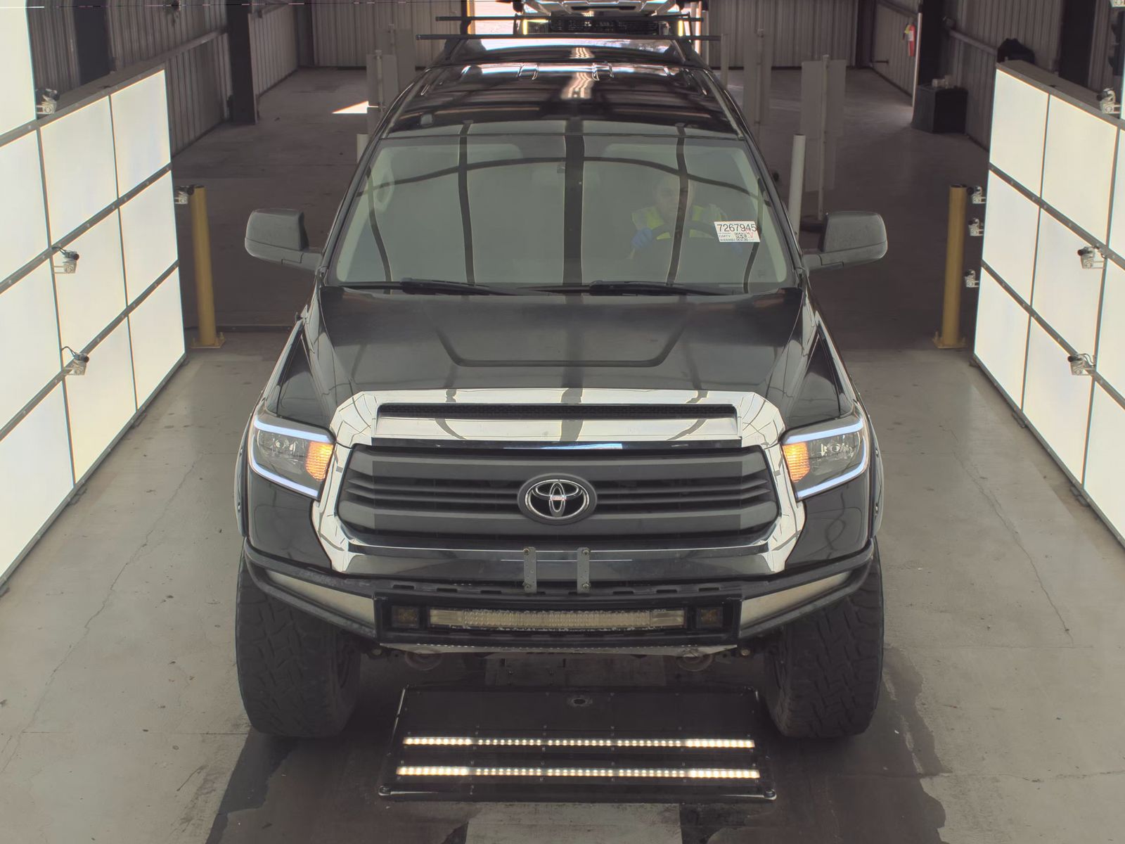 Toyota Tundra 2014 — photo 2