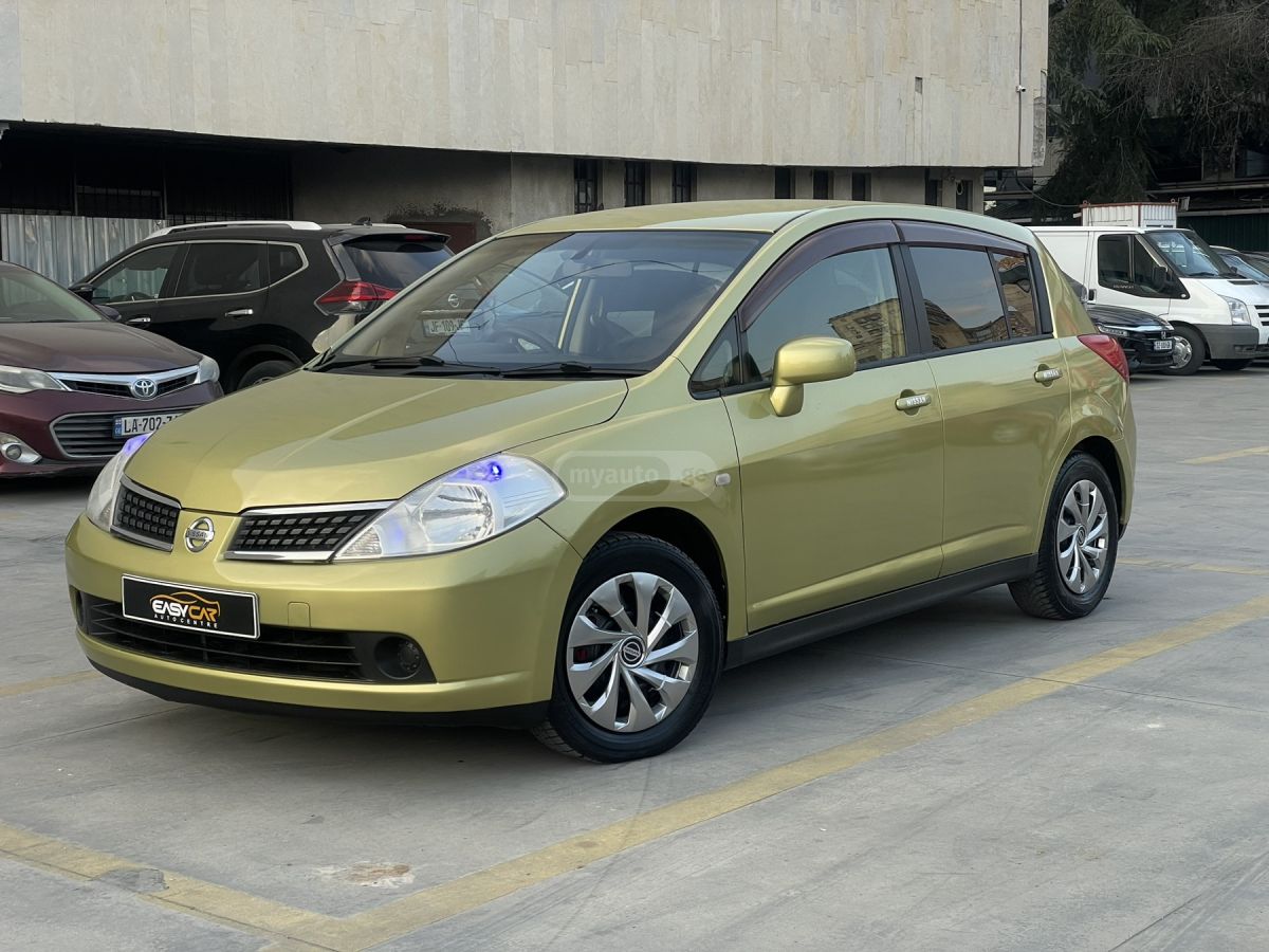 Nissan Tiida