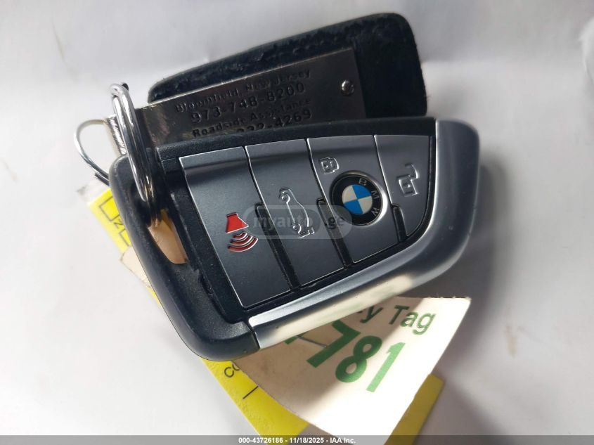 BMW X5 2021 — photo 2