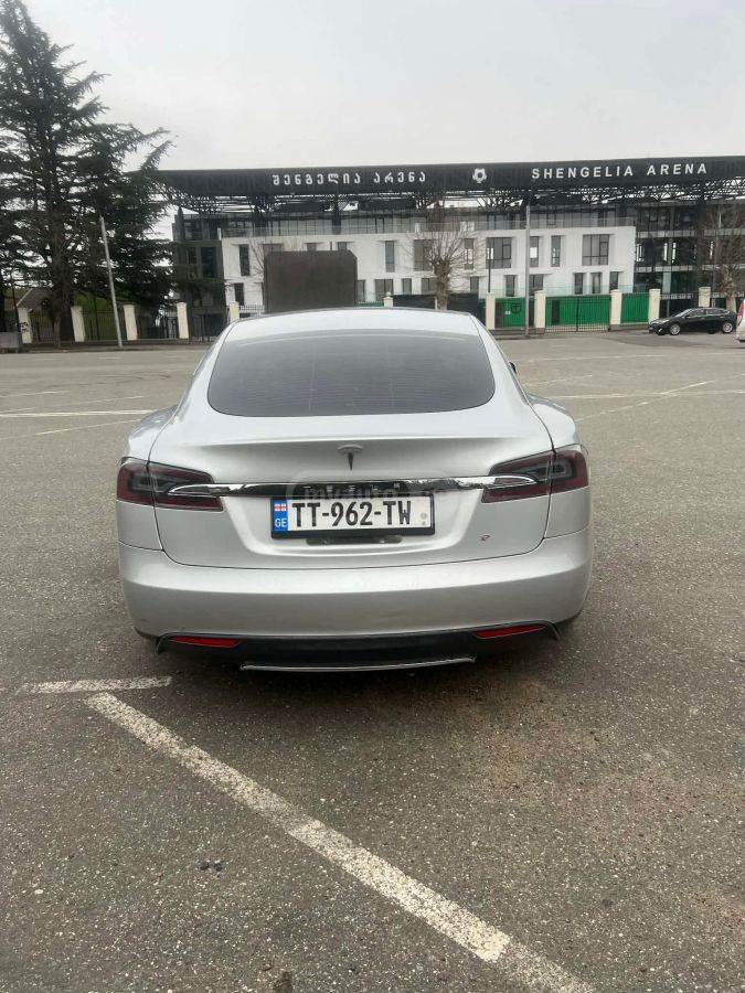 Tesla Model S 2014 — photo 2