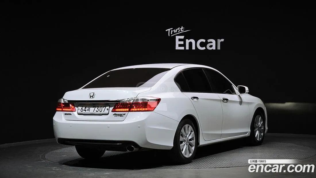 Honda Accord 2014 — photo 2