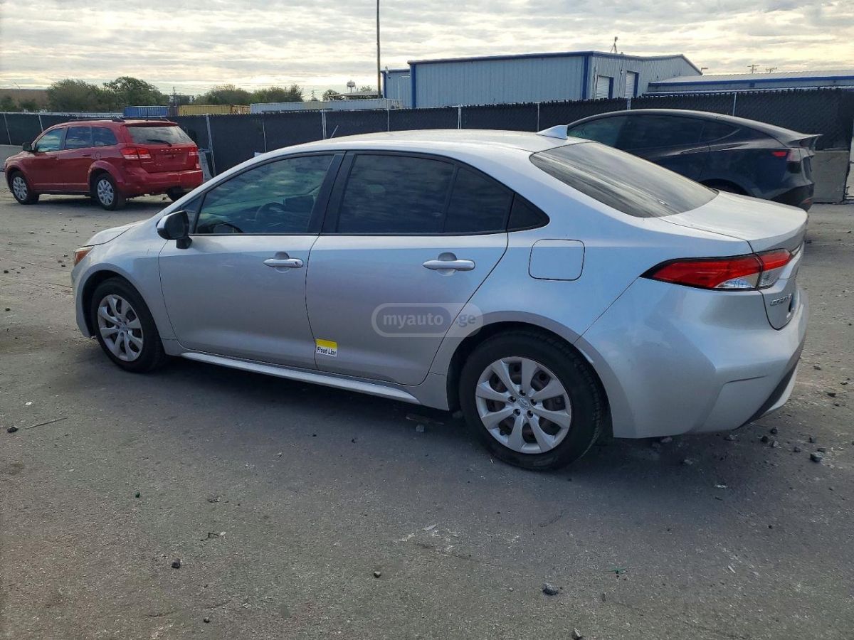 Toyota Corolla 2020 — photo 2