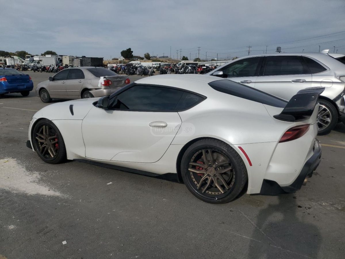 Toyota Supra 2021 — photo 2