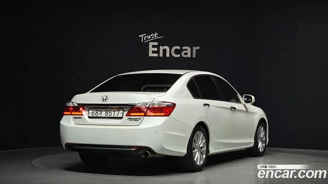 Honda Accord 2015 — photo 2