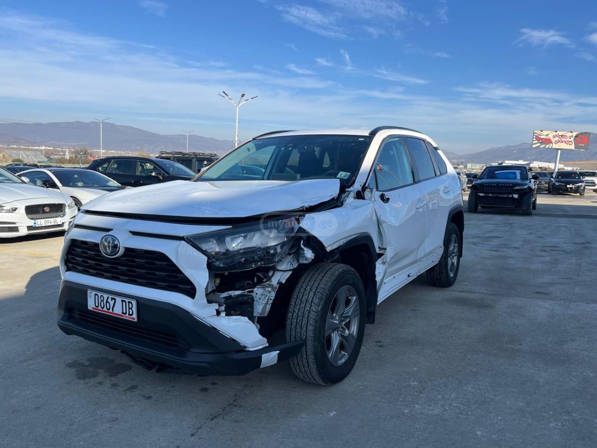 Toyota RAV4 2022 — photo 2