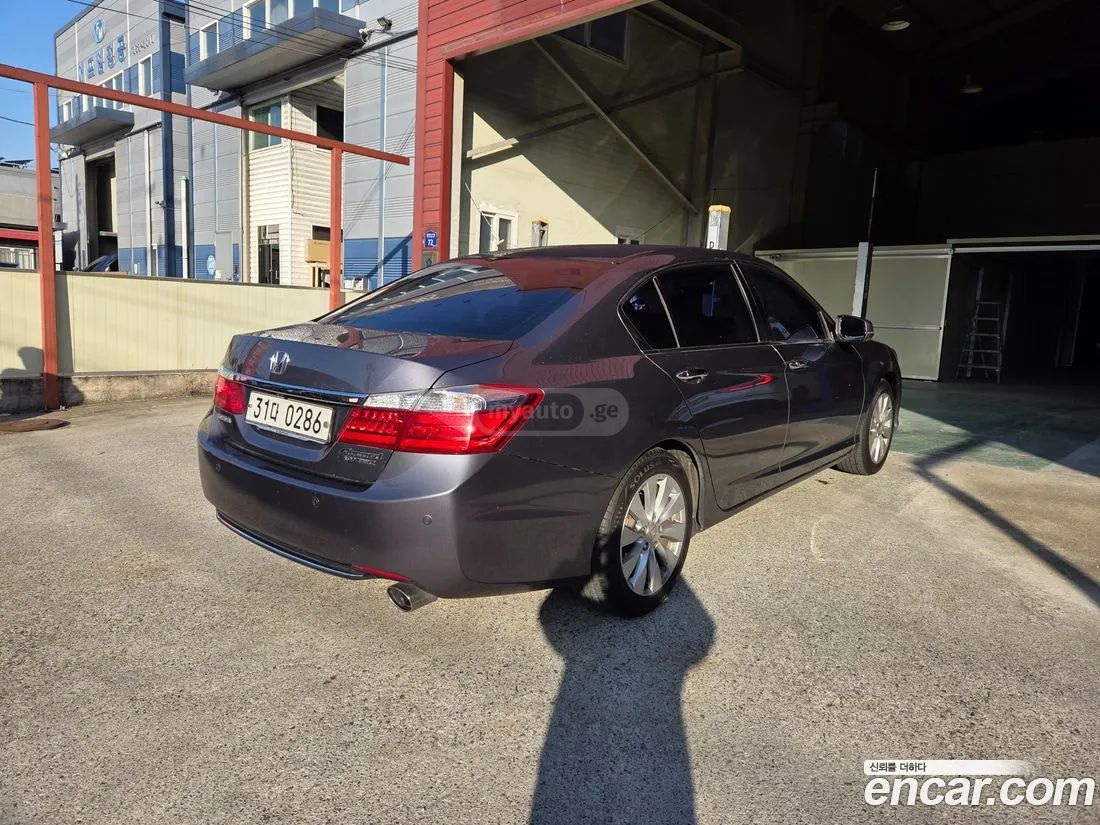Honda Accord 2015 — photo 2
