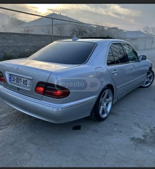 Mercedes-Benz E 270 2000 — photo 2