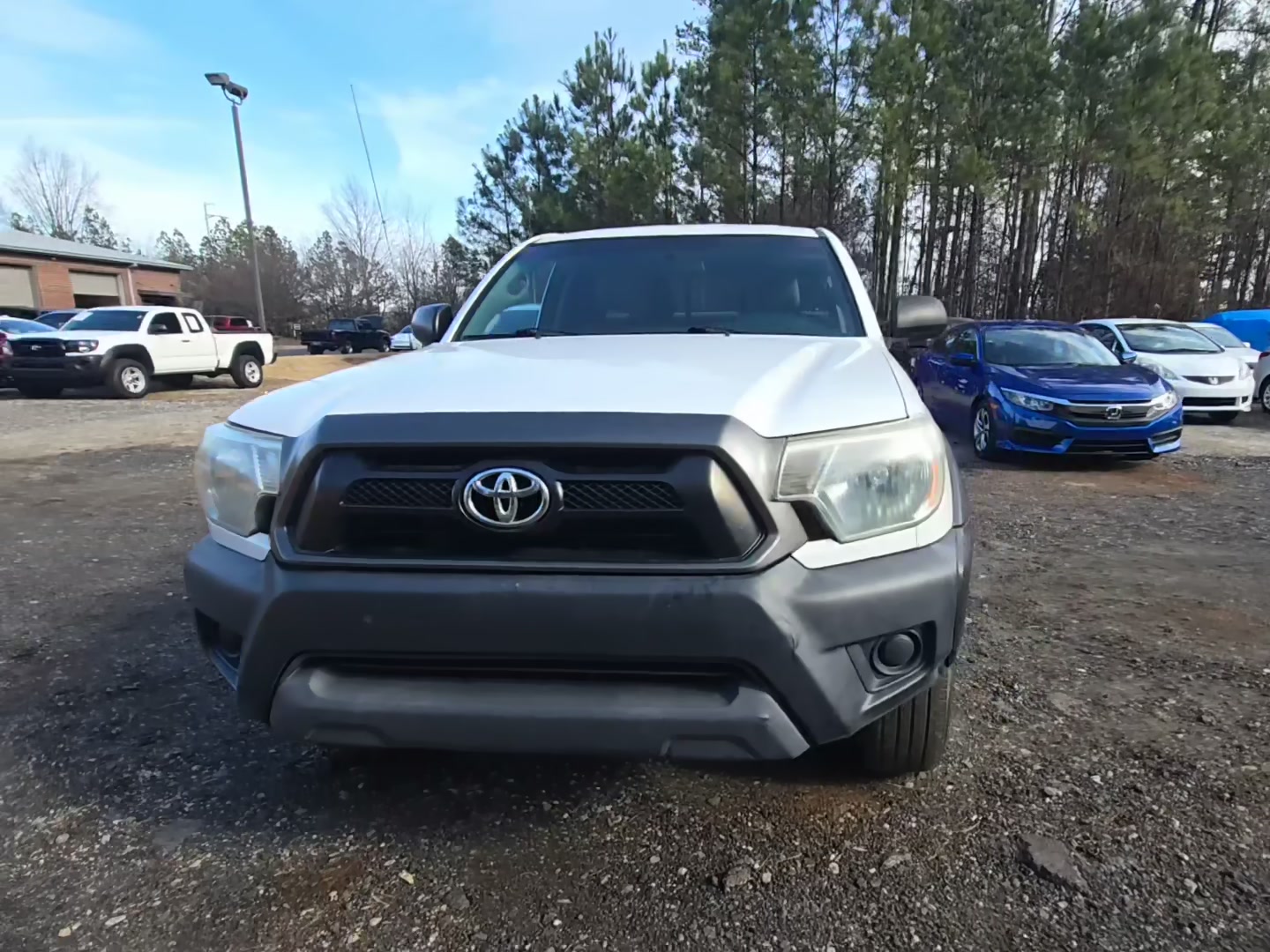 Toyota Tacoma 2015 — photo 2