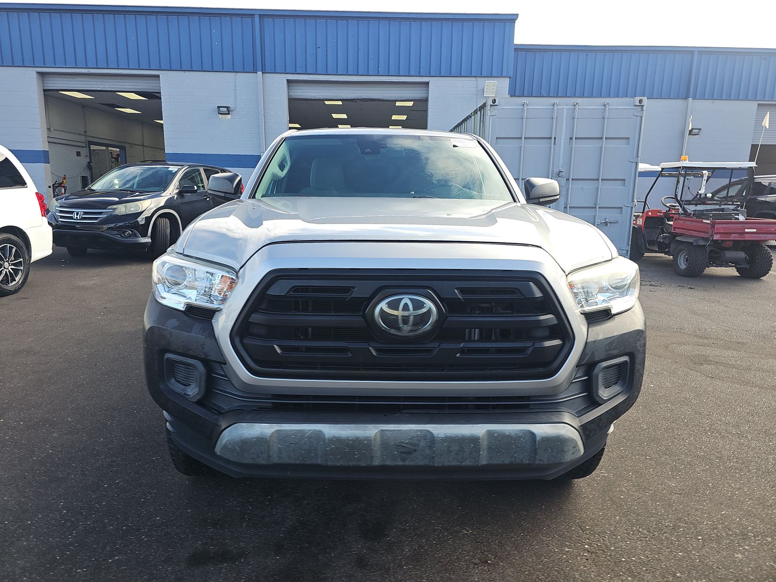 Toyota Tacoma 2019 — photo 2