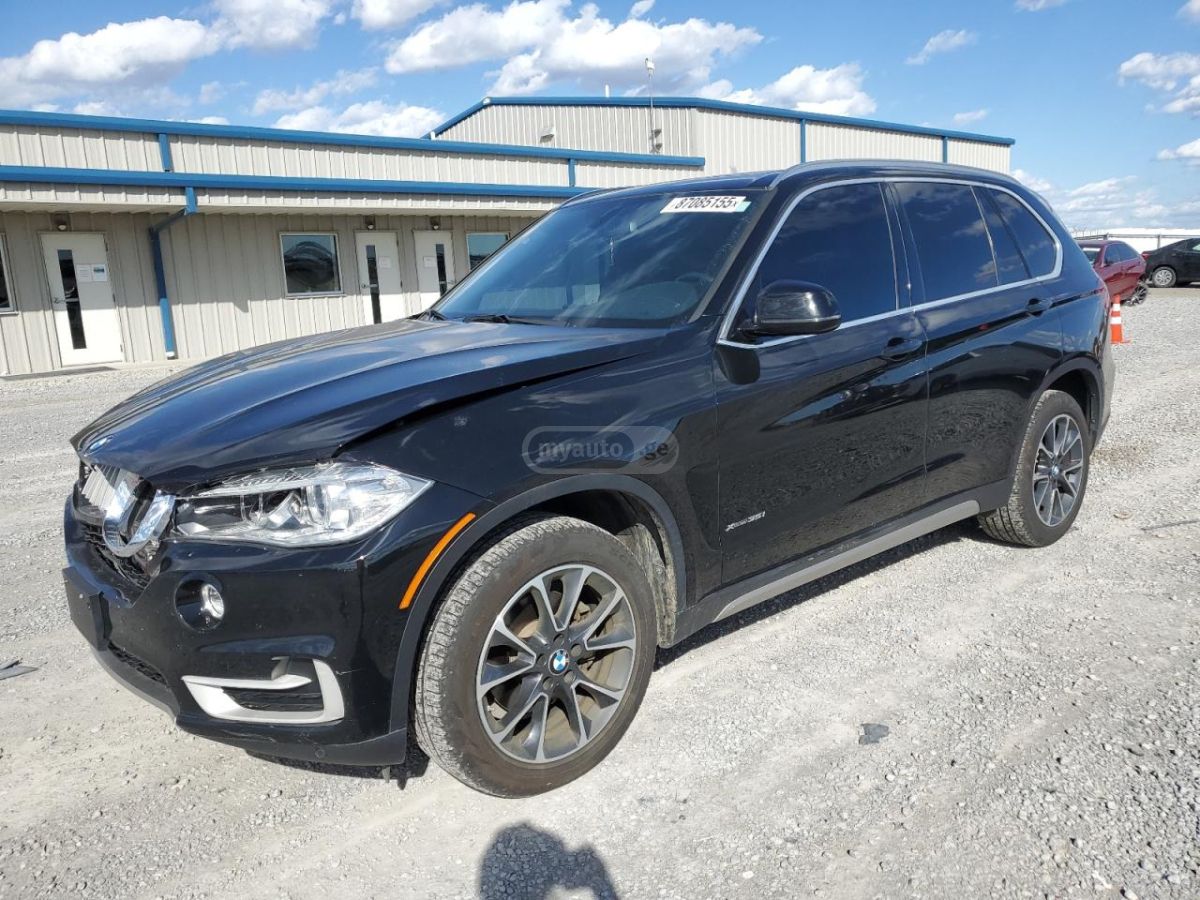 BMW X5 2017 — photo 2