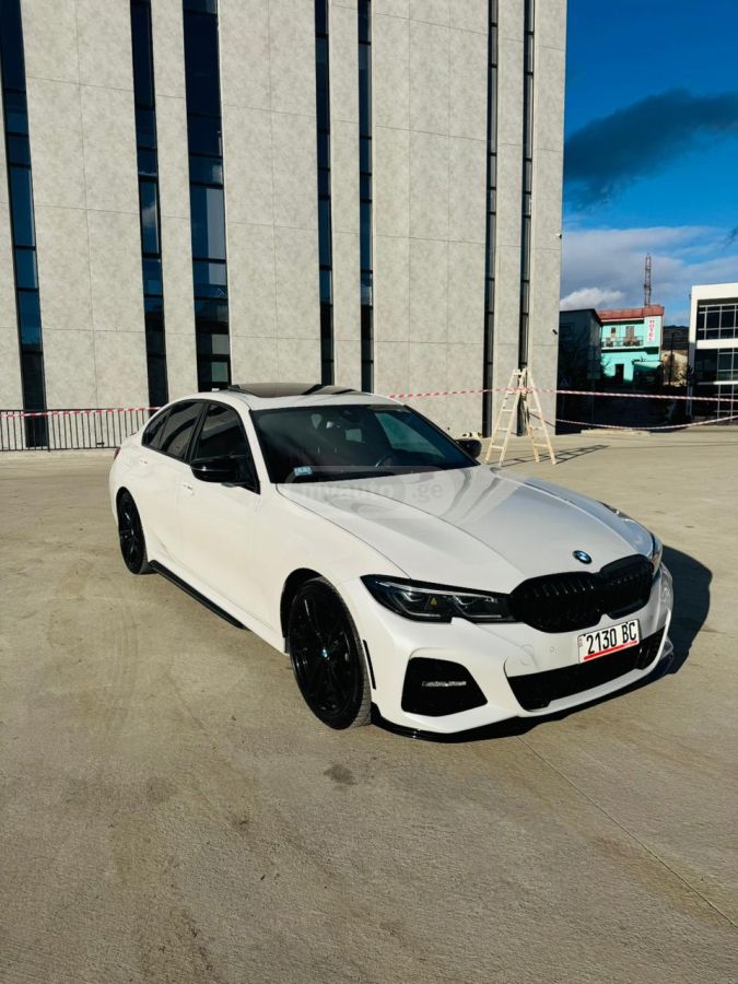 BMW 330 2021 — photo 2