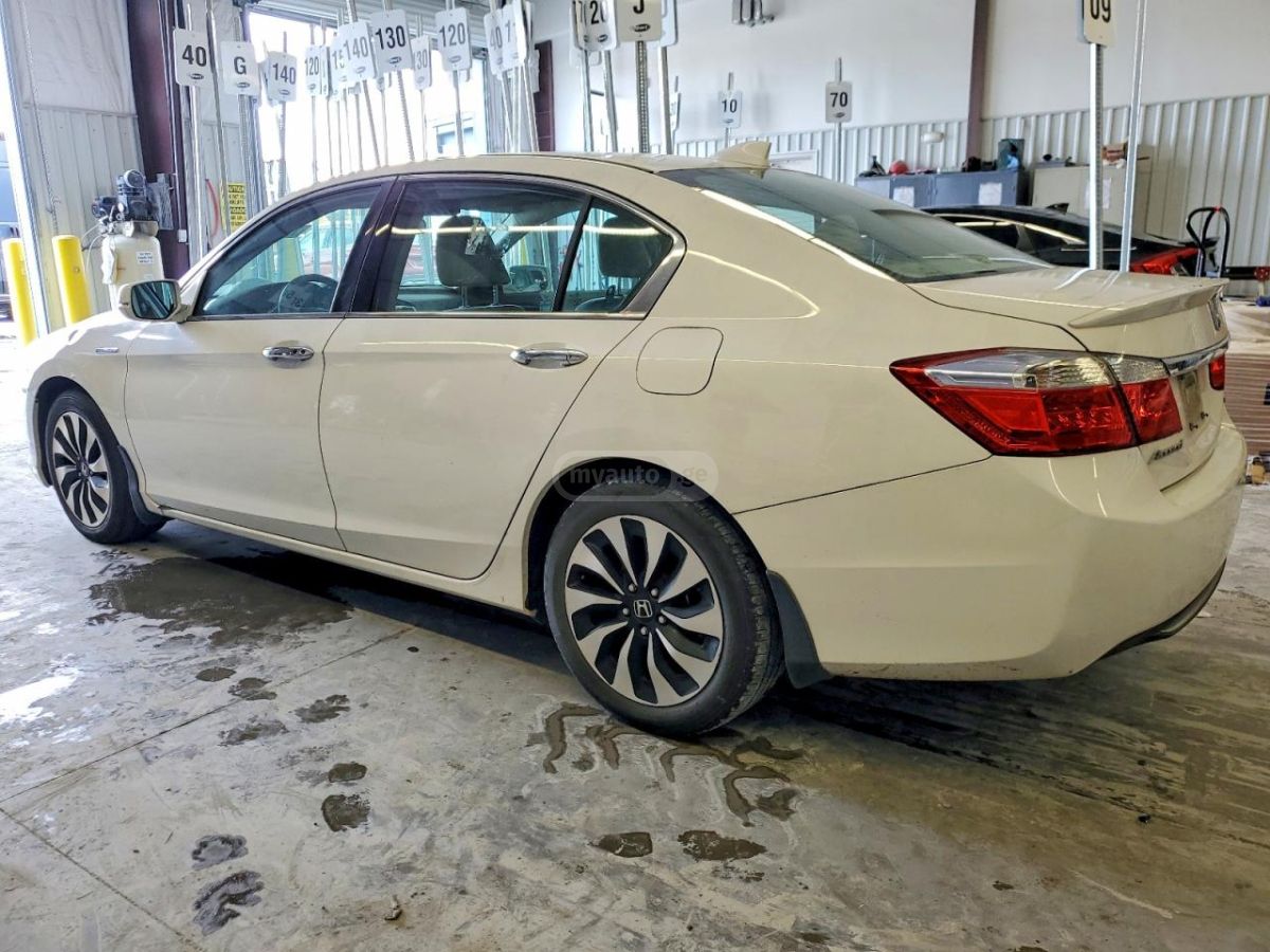 Honda Accord 2015 — photo 2