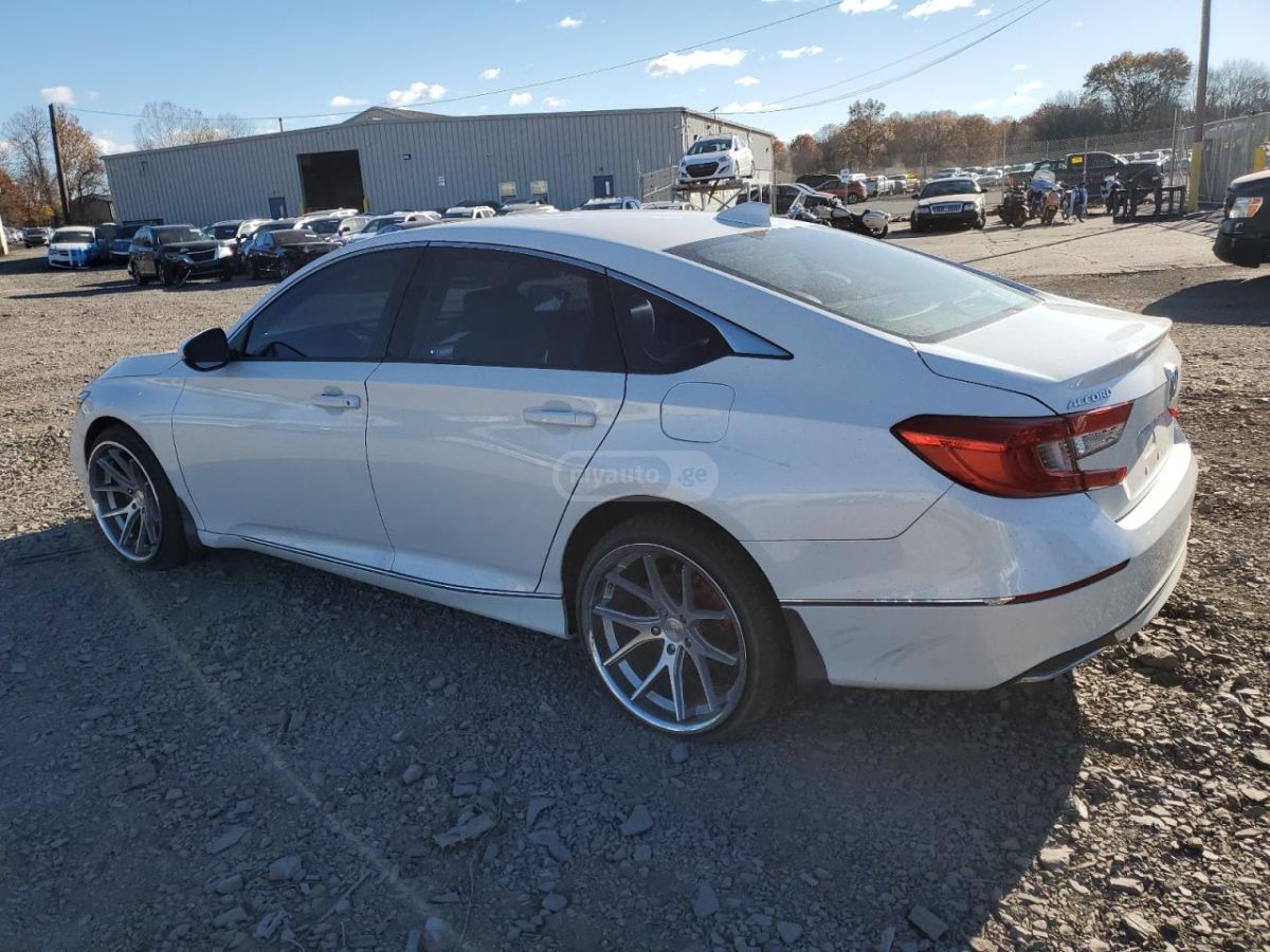 Honda Accord 2020 — photo 2