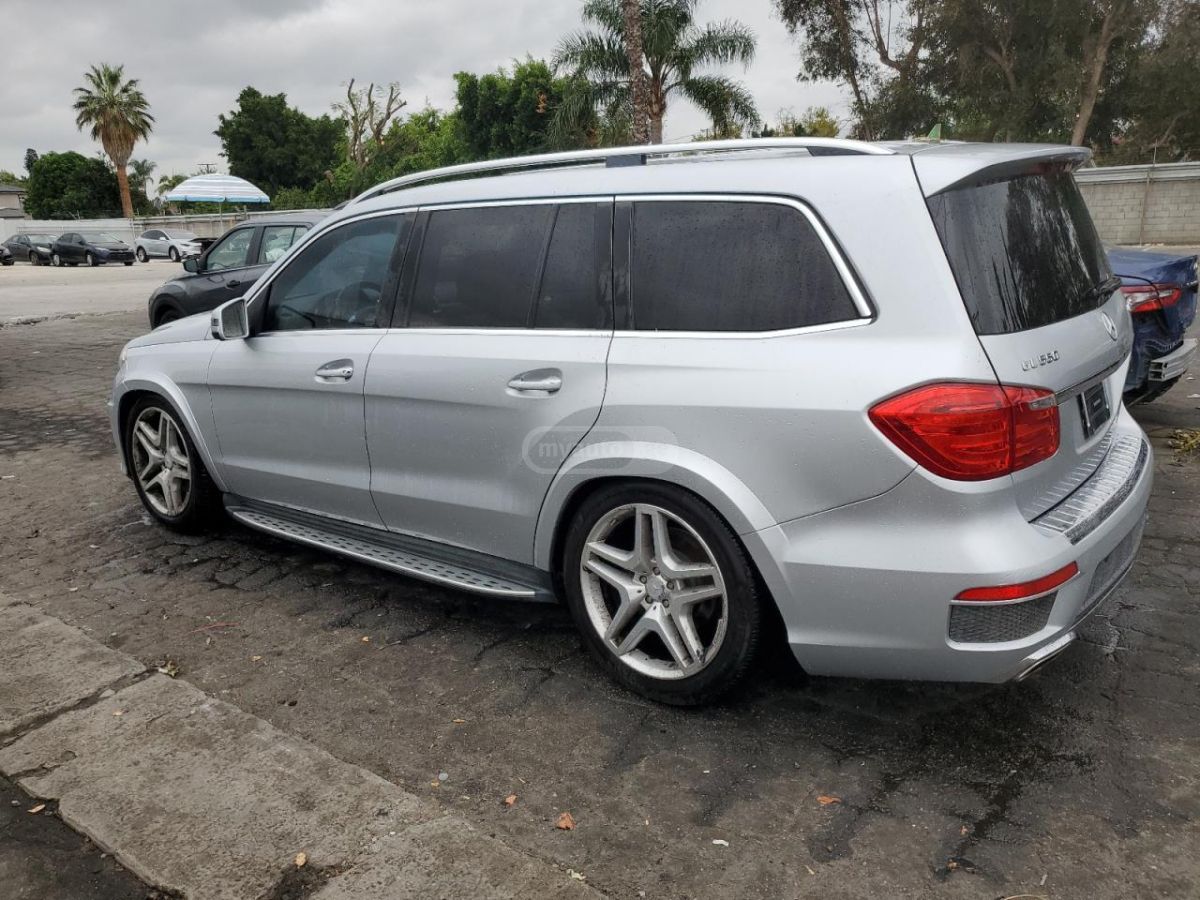 Mercedes-Benz GL 550 2013 — photo 2