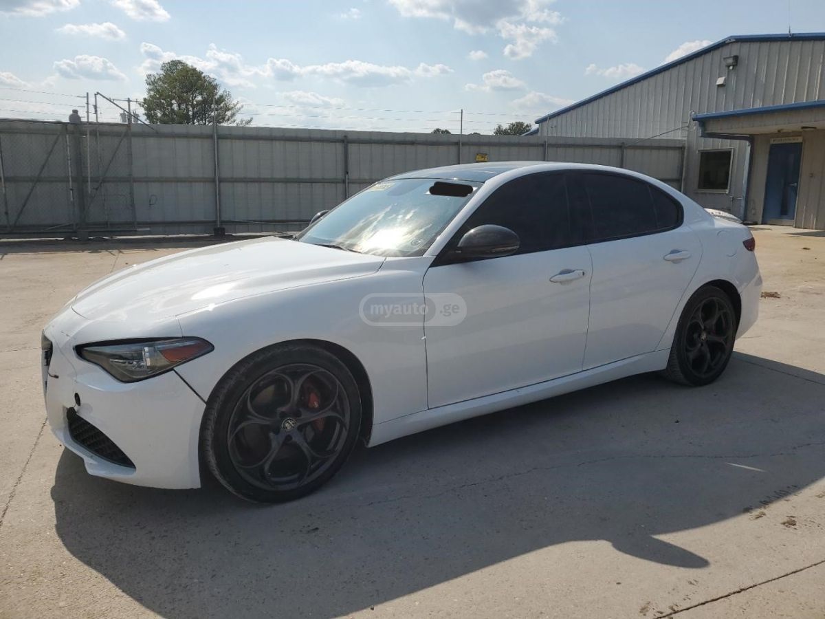 Alfa Romeo Giulia