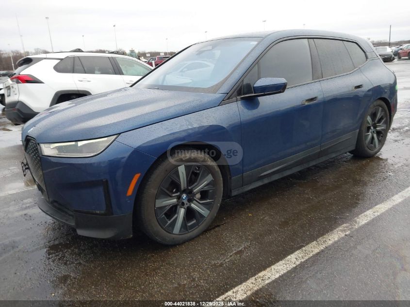 BMW iX 2022 — photo 2