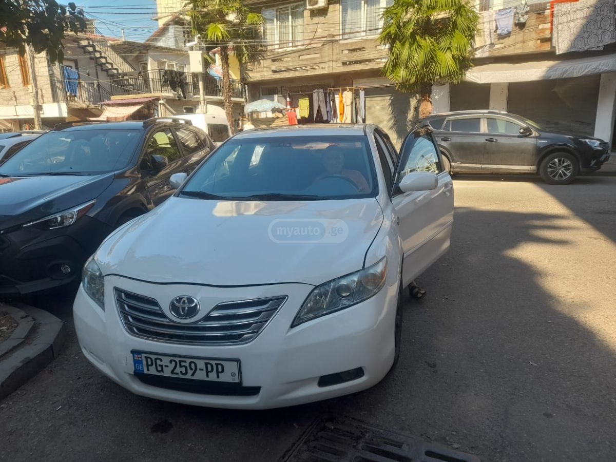 Toyota Camry 2008 — photo 2