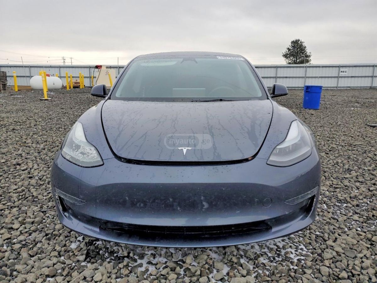 Tesla Model 3 2023 — photo 2