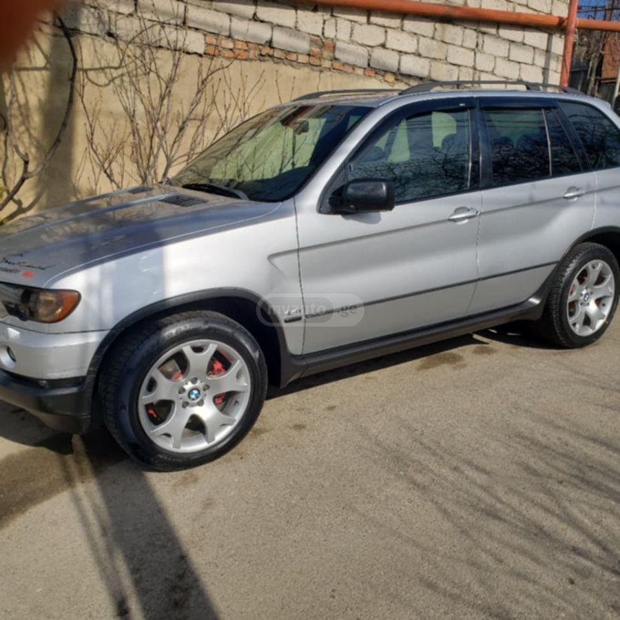 BMW X5 2002 — photo 2
