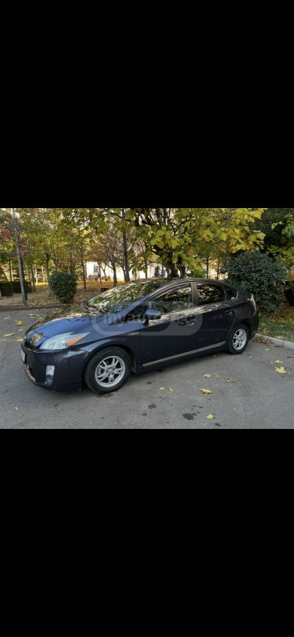 Toyota Prius 2011 — photo 2