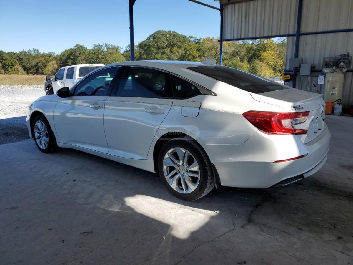 Honda Accord 2018 — photo 2
