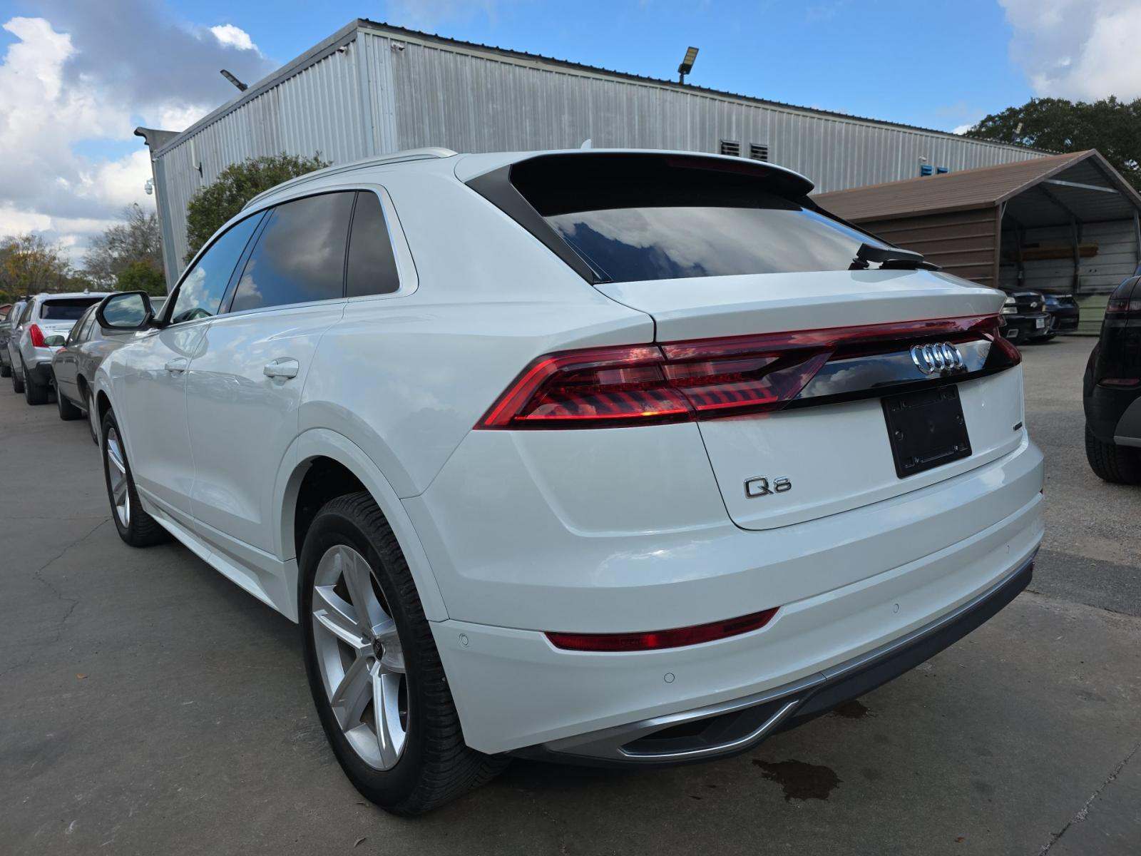 Audi Q8 2021 — photo 2