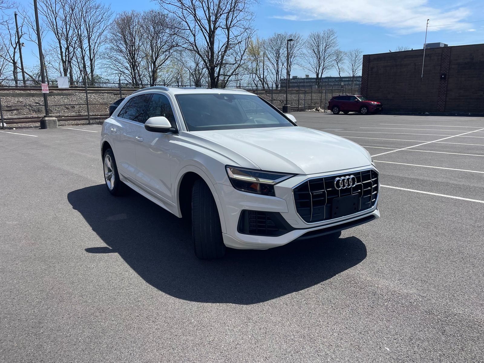 Audi Q8 2019 — photo 2